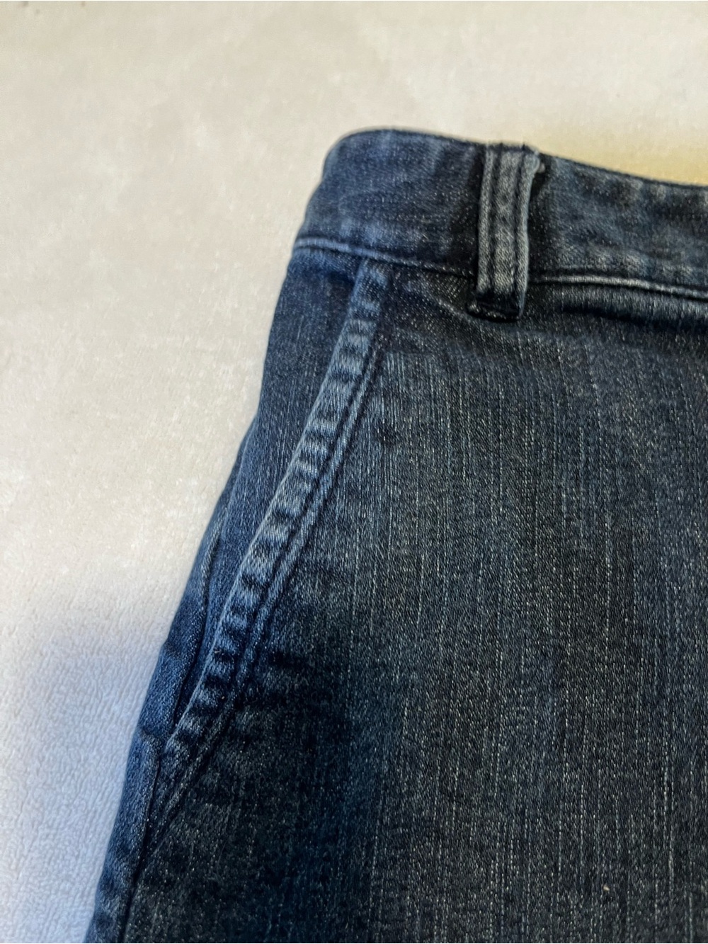 💙 Ann Taylor LOFT Denim A-Line Skirt | Size 4 | Classic Dark Wash - Picture 3 of 5